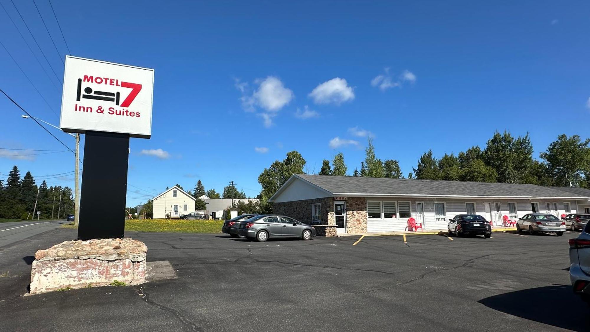Motel 7 Inn & Suites Beresford Exterior foto