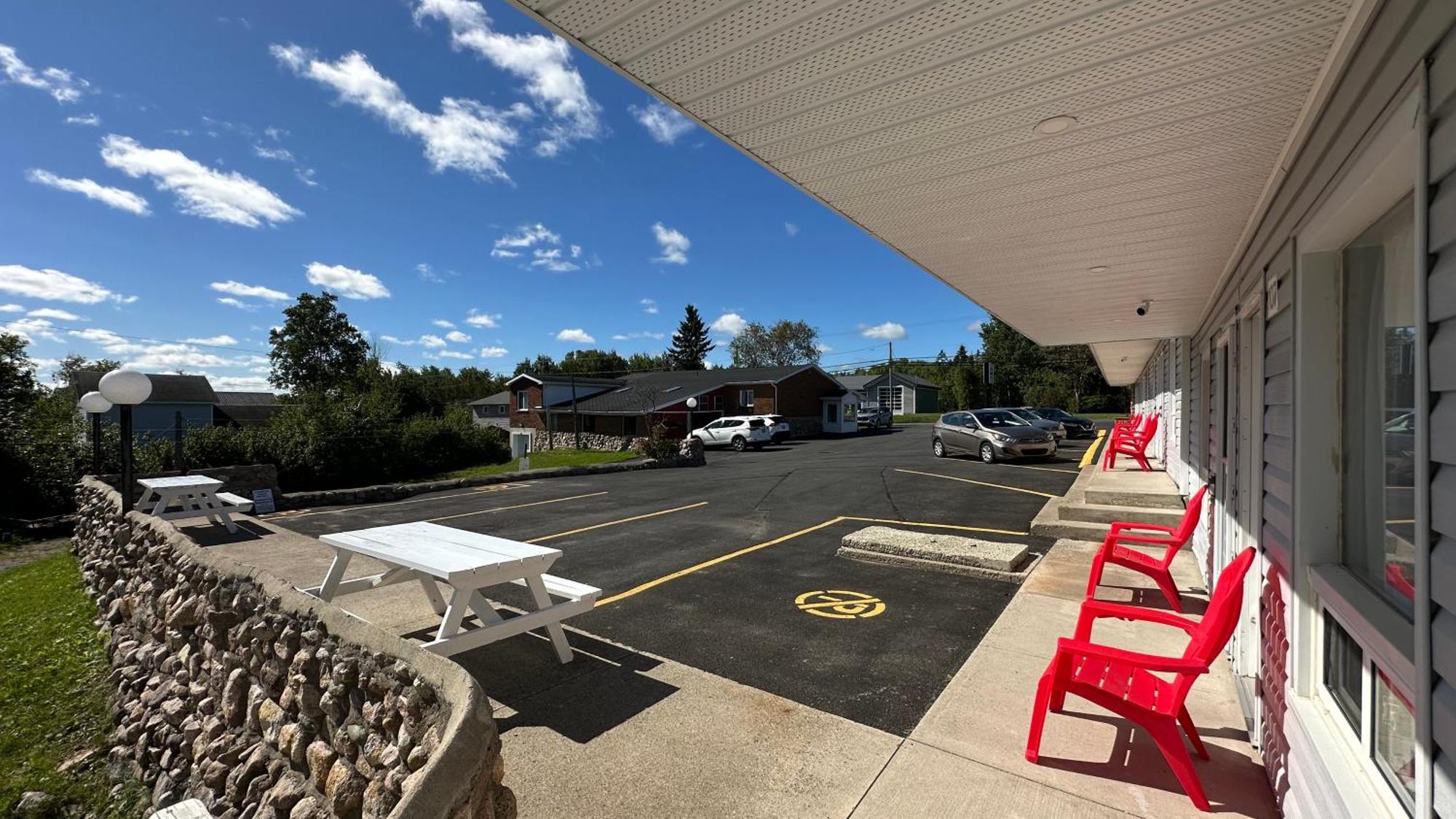 Motel 7 Inn & Suites Beresford Exterior foto